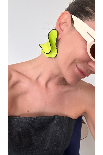 Poseidons Jewellery “Neon Yeşil Dalga Formlu Büyük Küpe - Zara Tarzı Model