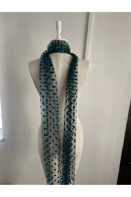 Pelerin tarzı uzun kuyruklu fular (2 metre civarı)