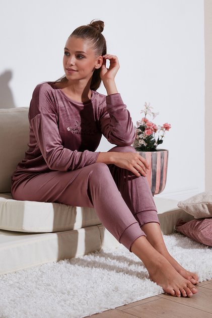 Standart Fit Bisiklet Yaka Yumuşak Kadife Pijama Takımı PİJAMA TAKIMI 6094201