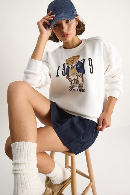 Women's White Crew Neck Teddy Embroidery Detailed Sweat 10417 60284066