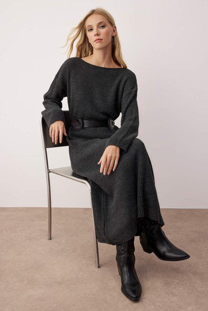Antracitové rovné Maxi Basic Oversize Lodní výstřih Pletené dlouhé šaty TWOAW26EL00151