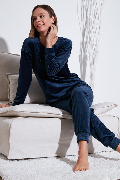 Standart Fit Bisiklet Yaka Yumuşak Kadife Pijama Takımı PİJAMA TAKIMI 6094201