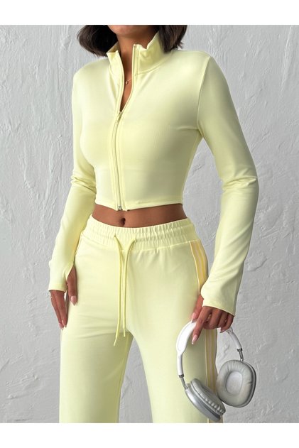 Soft Fabric Zippered and Finger-Looped Knitted Sports Jacket/Sweatshirt Missce7334