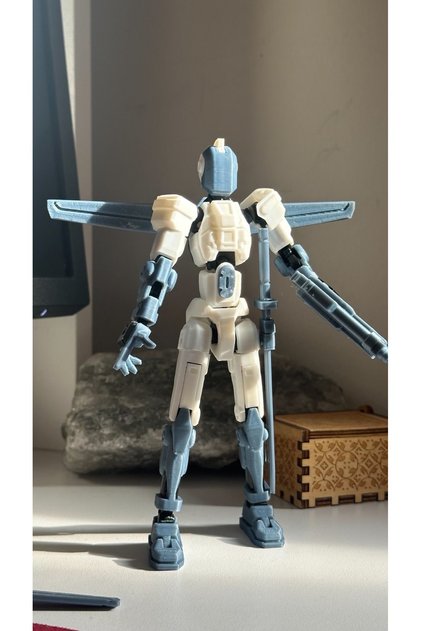 Titan 13 Aksiyon Figürü Robot Oyuncak 18cm ve Aksesuar Paketi Seti Beyaz