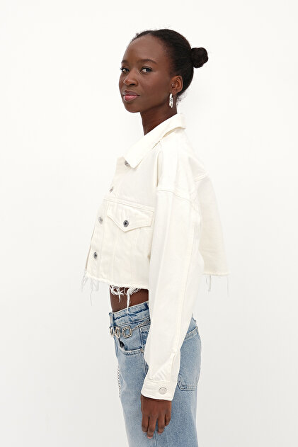 ジャケット・アウター   white denim jacket Addax Tasseled Crop Denim Jacket C5017-L6- Trendyol