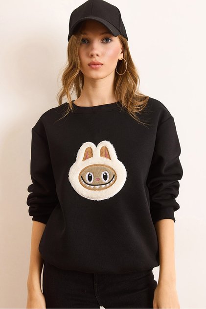 Women's Black Appliqued Basic Sweatshirt Swt-19000737