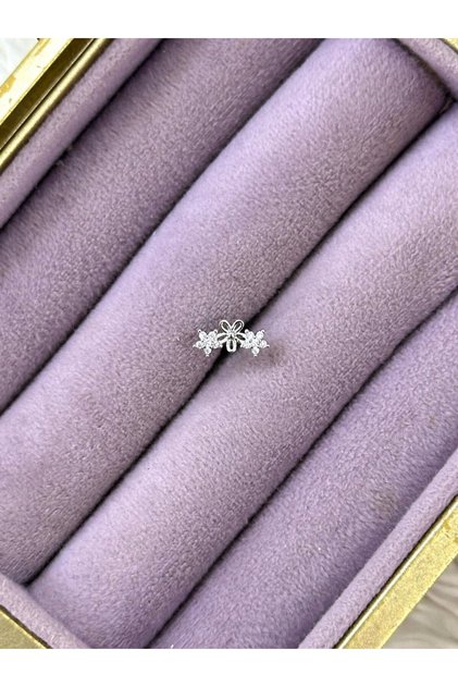 ✨ Fiyonk Çiçek Işıltı Çelik Piercing ✨