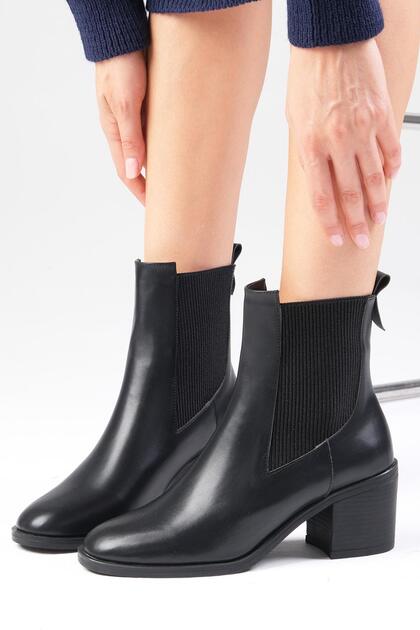 Alida Black Elastic Thin Faux Fur Lined Thick Heeled Women's Boots