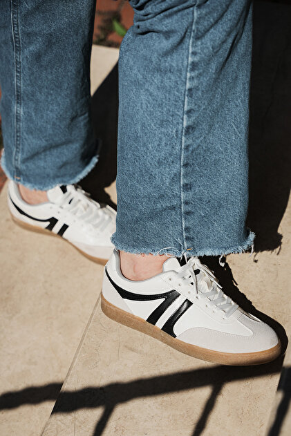 Marjin Kadın Sneaker Bağcıklı Düz Taban Spor Ayakkabı Tiyone Beyaz