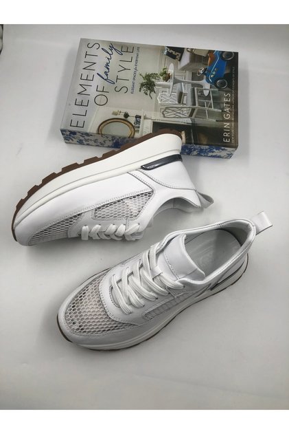 Shoe