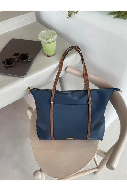 Shine Women's Shoulder Bag