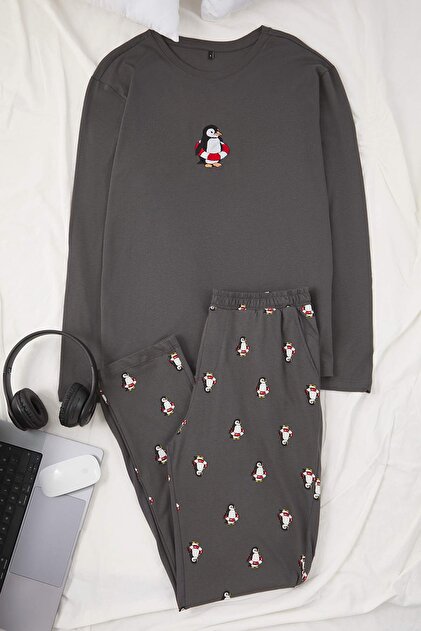 Antrasit Regular Penguen Nakışlı Örme Pijama Takımı TMNAW23PT00157