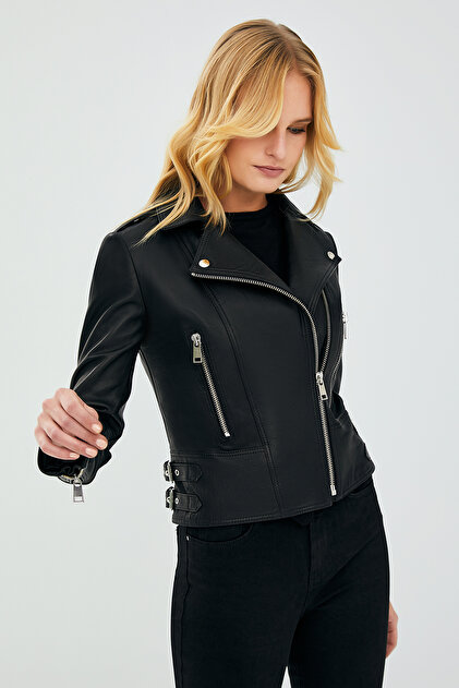 Derimod Latoya Kadın Siyah Slim-Fit Biker Deri Ceket 23SGD5059VE