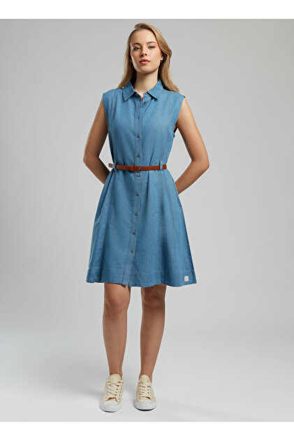 lee cooper denim dress Turn heads in this vintage-inspired co-ord that blends classic charm with a street-ready edge. Because bold girls do denim their way. Available at Lee Cooper Stores, Reliance Trends and AJIO. #Fashion #LeeCooper #