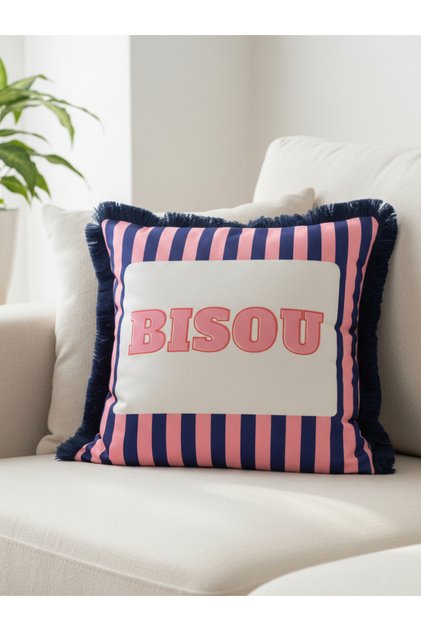 Bisou Yazılı Lacivert Saçaklı Çift Taraflı Süet Kırlent Kılıfı - 43x43cm - Dekoratif Kırlent Kılıfı