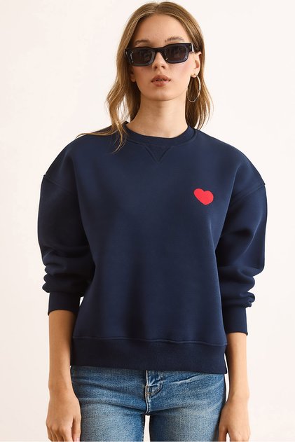 Women's Navy Blue Collar Detailed Heart Embroidered Thick Sweatshirt with Raised Embroidery Swt-19000741