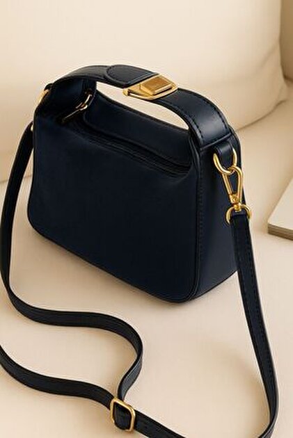 Bag Brands Bangkok Handbag 2021 Trend Dark Brown PEDRO Icon