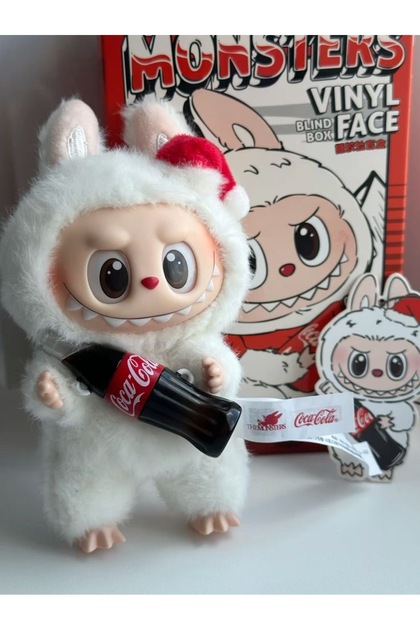 DMR Accessoire Coca cola labubu random color 1 adet - Fiyatı