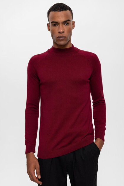 Burgundy Half-Thigh Men's Knitwear
