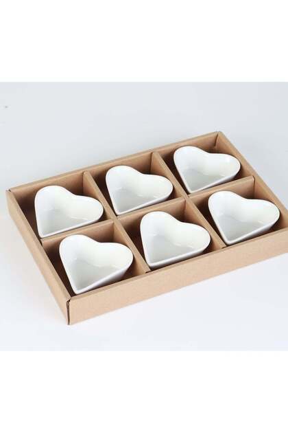6-Piece Ceramic Nuts and Cake Mold Set - Hearts - White3