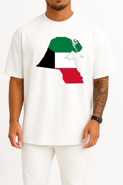 Oversize Kuwait City Flag of Kuwait Map Chest Design Unisex T-Shirt