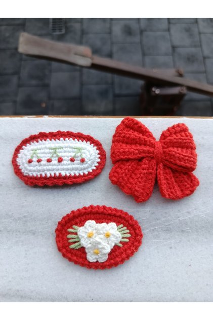 Örgü Anne ve Çocuk Çıt Çıt Toka