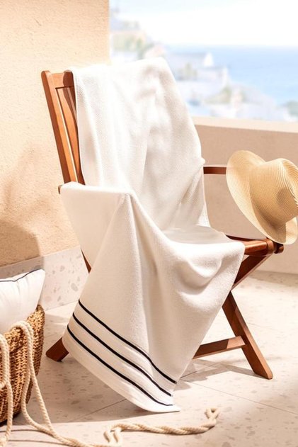 New Season Cera Bath Towel - White/Navy Blue