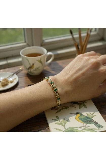 Vip Emerald Green Stone Elegant Design Bracelet