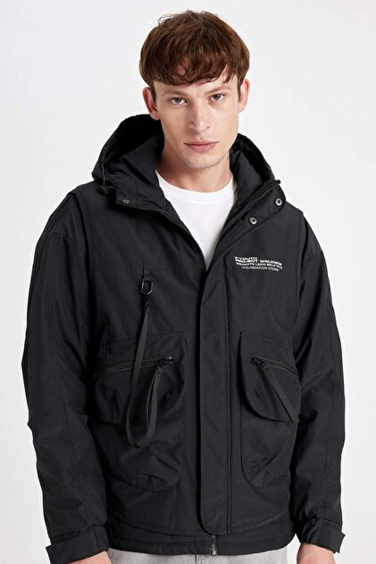 Defacto Regular Fit Baskı Detaylı Kapüşonlu Fermuarlı Cepli Mont