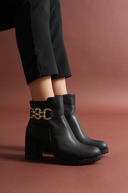 Women's Chain Zippered Daily Use Short Heeled Boots Shoes