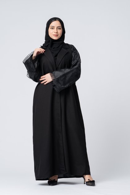 Masarra Abaya with embroidered sleeves and black tulle
