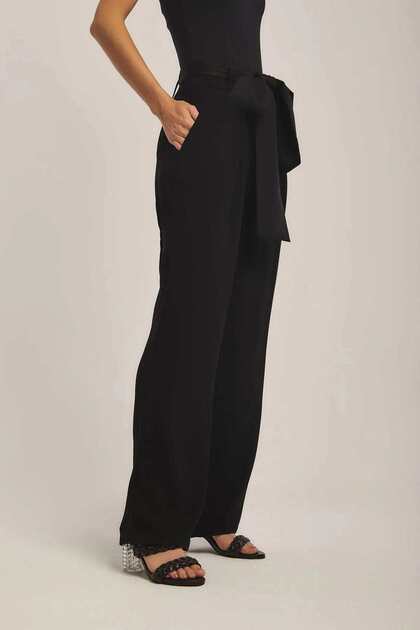 بنطلون واسع الساق سادة