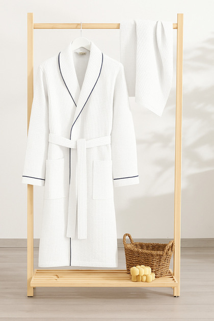 White Pique Soho Bathrobe Set - Unisex Bathrobe and Towel Boxed - Cotton 60X100Cm Towel - S/M