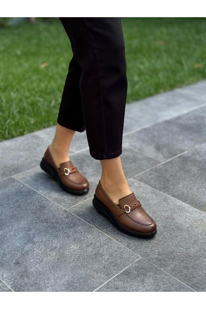 Women's Casual Shoes with Mink Leather Buckle