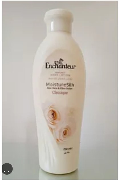 Ur Classic Perfumed Body Lotion Moisture Silk Aloe Vera and Olive Oil 250 ml Enchanteur