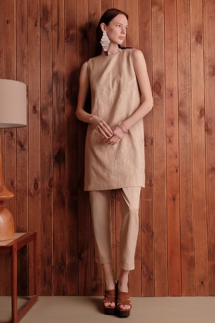 Button Detailed Textured Sleeveless Dress