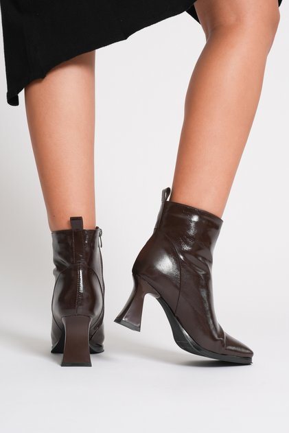 Meylin Bitter Brown Matte Patent Leather Blunt Toe Women's Boots