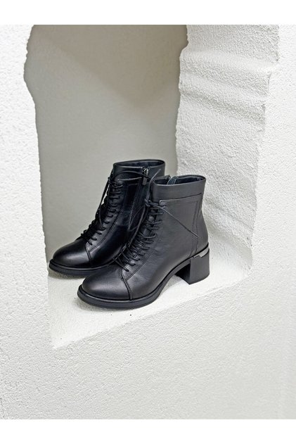25K-215-R1234 Lace-Up Detail Genuine Leather 6cm Thick Heel Boots for Women