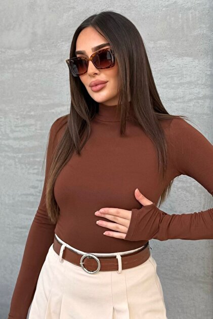 بودي نسائي بياقة صياد السمك مع تفاصيل على شكل أصابع بلون بني