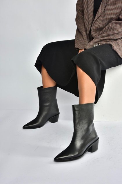 V654082003 Black Genuine Leather Low Heel Women's Boots