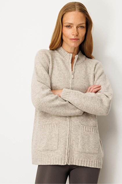 Women's Stand Collar Pocketed Basic Wool Cardigan V.Beige