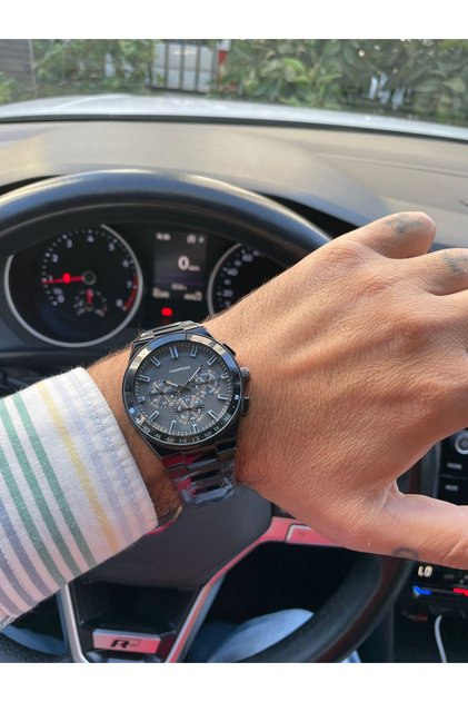 Men's wristwatch
