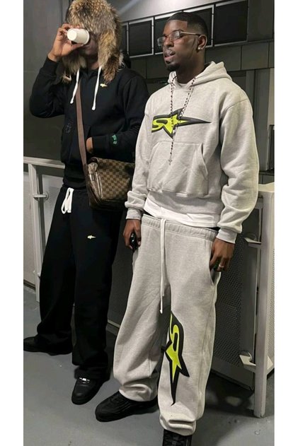 Unisex 3 Thread Kangaroo Pocket Hooded Sweatshirt Set Colorful Logo Printed Casual Style