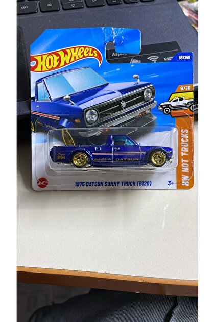 HOT WHEELS 1975 Datsun Sunny Truck B120 Super Treasure Hunt STH