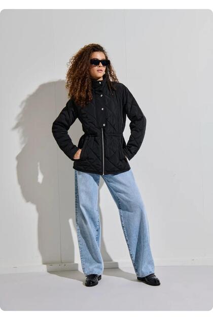 15354432 Zippered Stand-Up Collar Quilted Coat