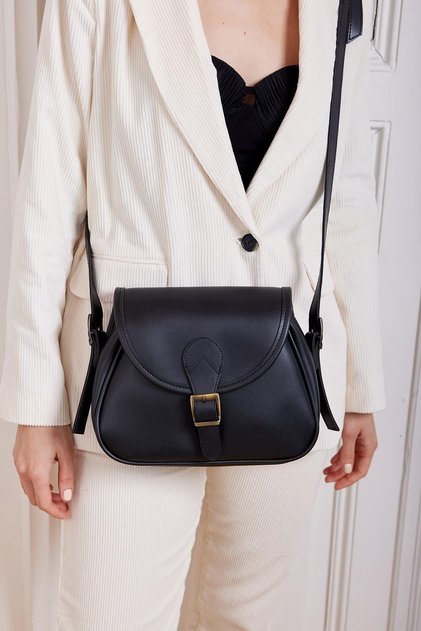 Black Women's Large Size Flap Crossbody Shoulder Bag