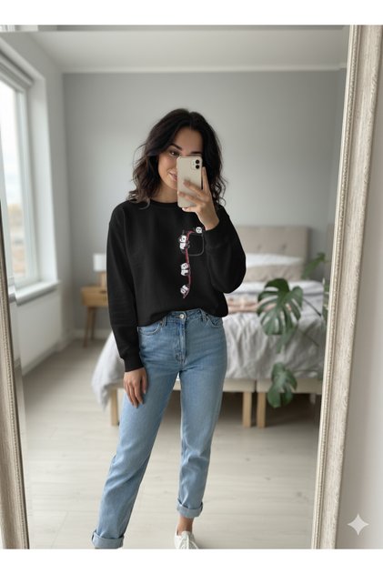 Crew Neck Standard Mold Printed Women's Sweatshirt