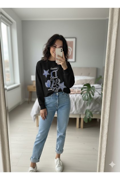 Dream Printed Crew Neck Standard Fit Rhinestone and Printed Women's Sweat
