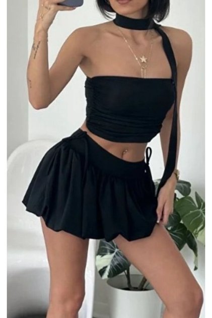 Set crop cu fustă neagră cu detaliu șal 7042
