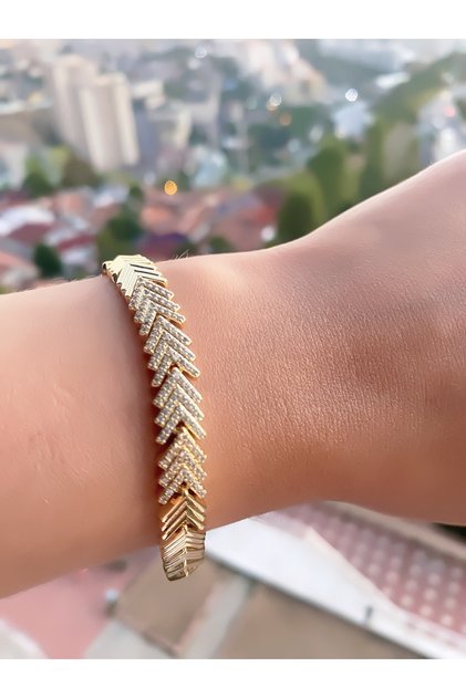 Steel Zircon Stone Pine Model Bracelet Does Not Tarnish.